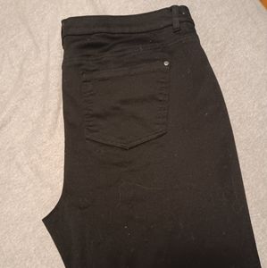 Ladies black Ankle crop pants